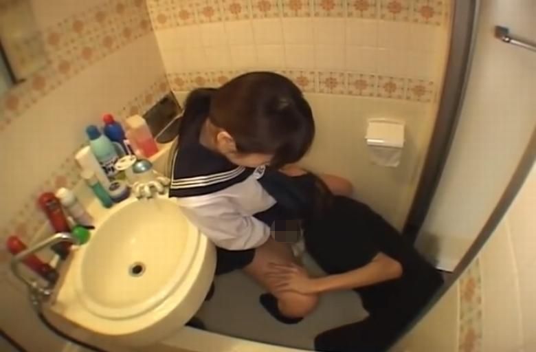 オシッコ直後の女子校生にお掃除クンニ 嫌がる姿がエロ過ぎる 女のおしっこ 放尿エロ動画matome