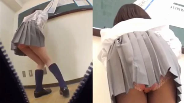 女子校生の制服着衣おもらし動画